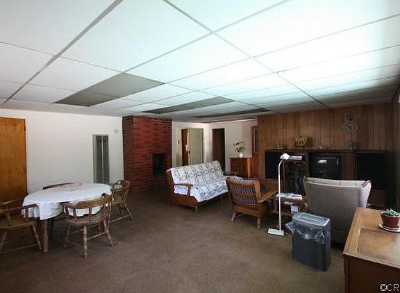 3rd image of 9033 Myron St