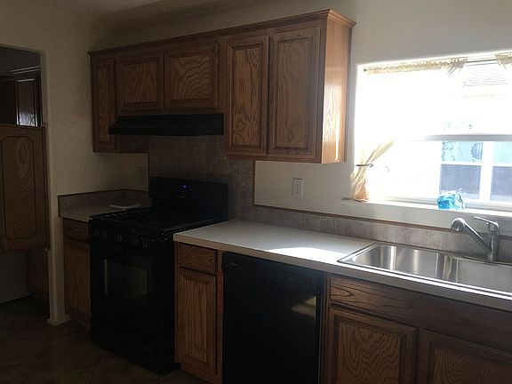 Large, bright kitchen