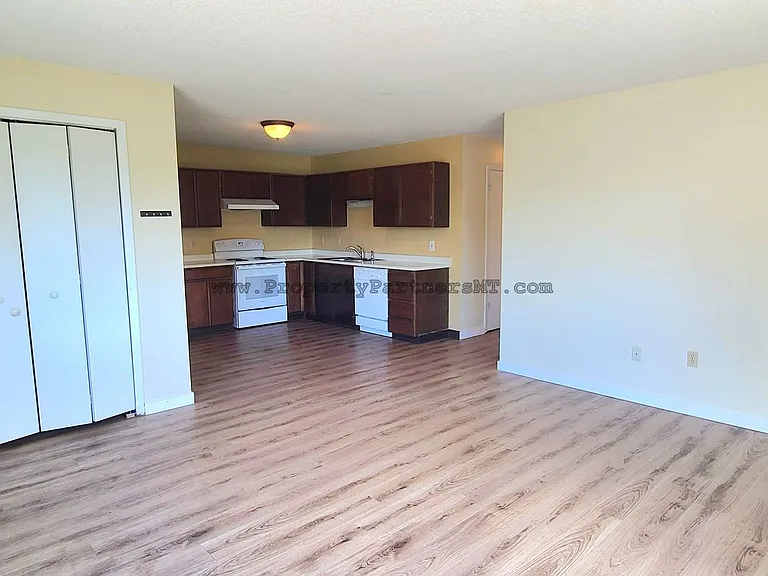 413 S 20th Ave — Photo 12