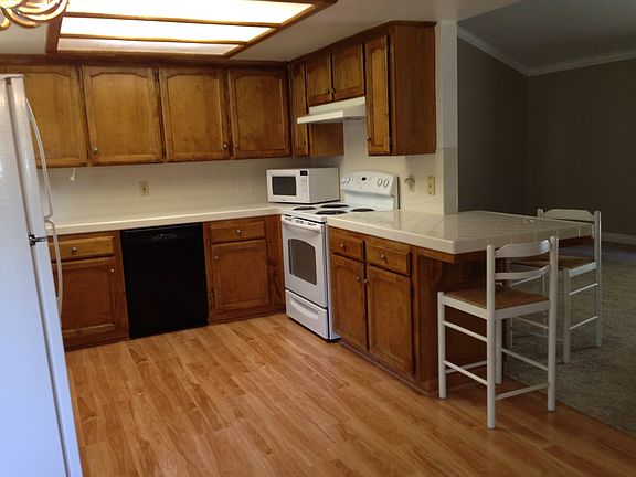 4th image of 9264 N Whitney Ave