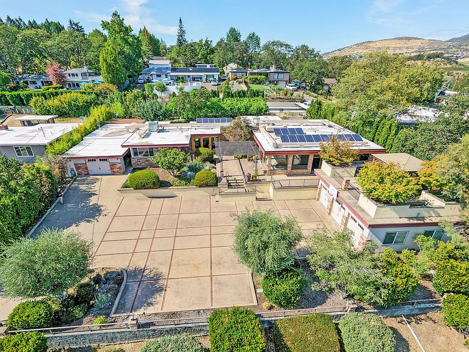 1st image of 2639 Hillcrest Rd