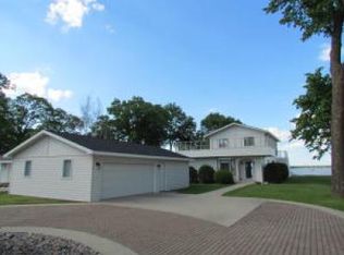 1578 W Lake Dr, Detroit Lakes, MN 56501