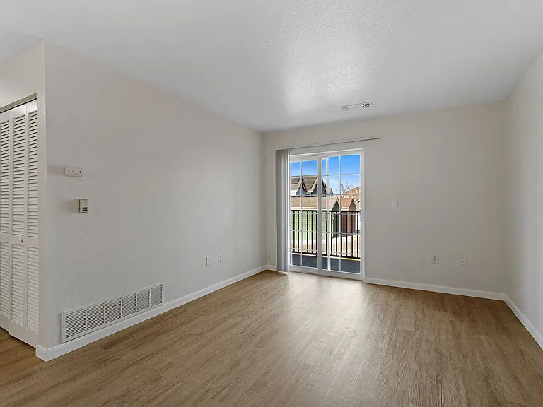 1221 Wren Ct #4-303 — Photo 12
