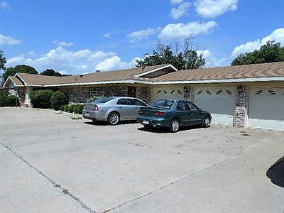 1st image of 3200 Bainbridge Dr