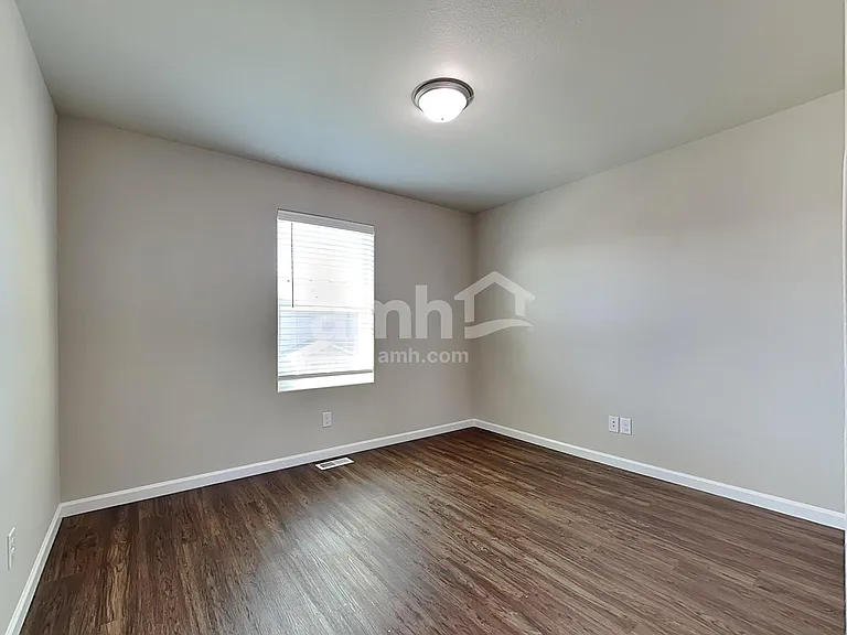 306 Holdener Ln — Photo 11