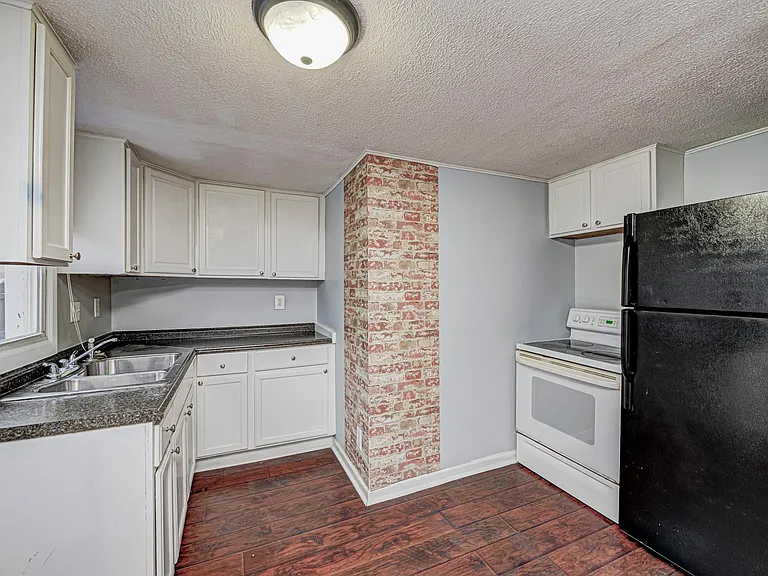 3232 S Emerson Ave #4 — Photo 8