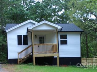 1225 Kirkwood St, Hickory, NC 28602