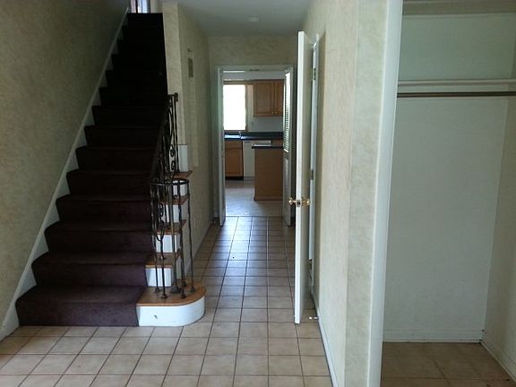 5th image of 4995 Nan Linn Dr