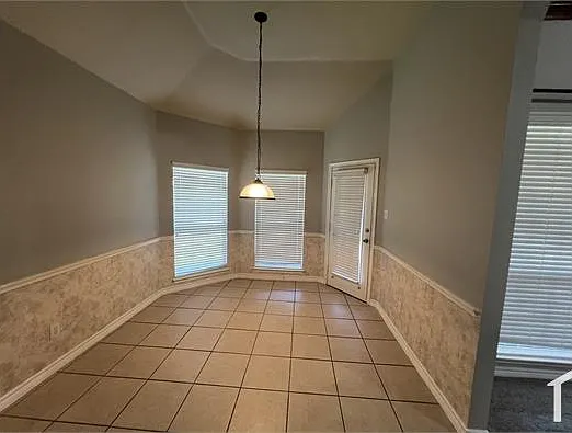 10236 Ferry Farm Ln — Photo 7