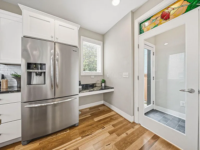 567 Lathrop St — Photo 18