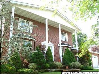 3rd image of 24 Gaynor St