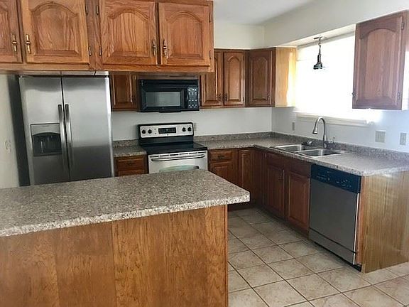 5th image of 1212 Seville St
