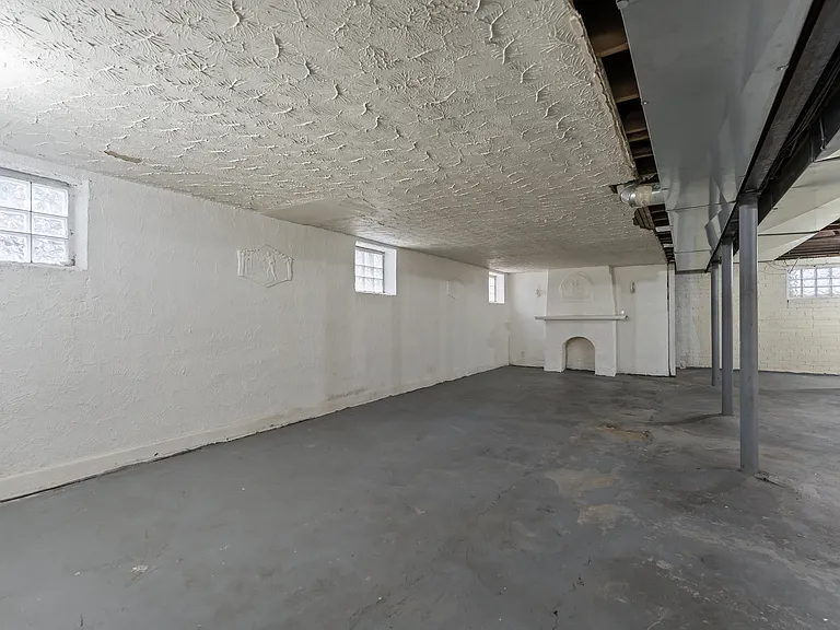 17614 Roselawn St #A & B — Photo 27