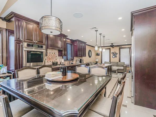 14 Walnut Place image 19 of 47