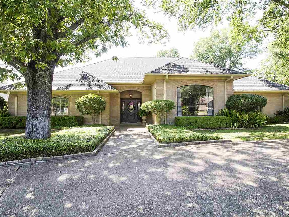 1st image of 3809 Silverwood Dr