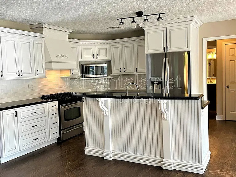 416 Carmain Ln NW — Photo 10