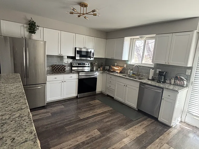 2262 Pear St — Photo 10