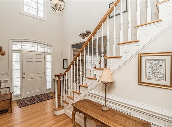 4th image of 3101 Lakewood Edge Dr