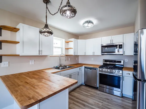 615 3rd Ave SW #A, Cedar Rapids, IA 52404