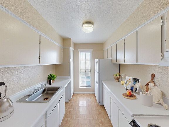 3rd image of 3400 Campbell Rd #2212