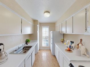 Cerca DeMi, Houston, TX 77080