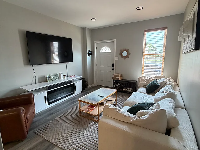 436 Muench St — Photo 7