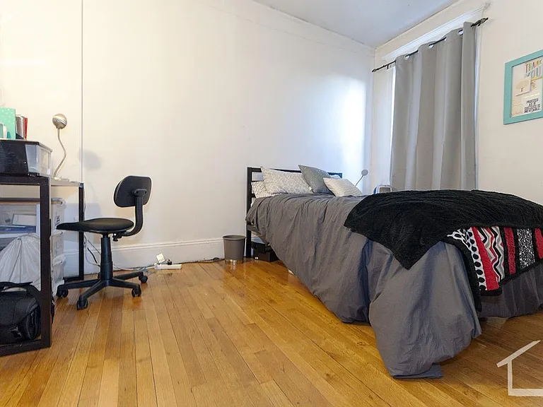 42 Park Vale Ave #6 — Photo 6