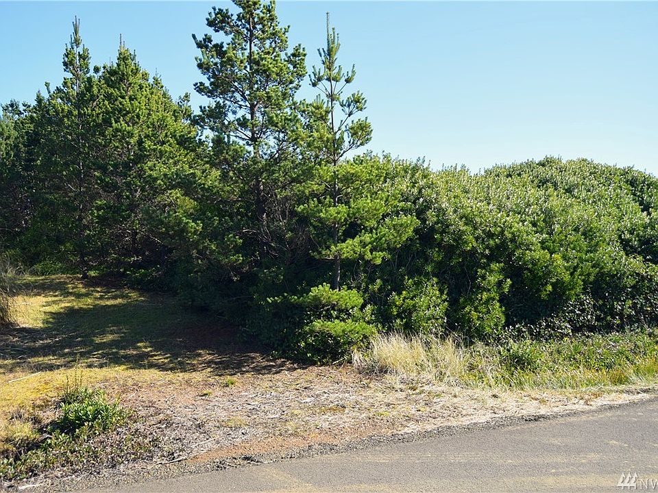1st image of 576 Sand Dune Ave SW