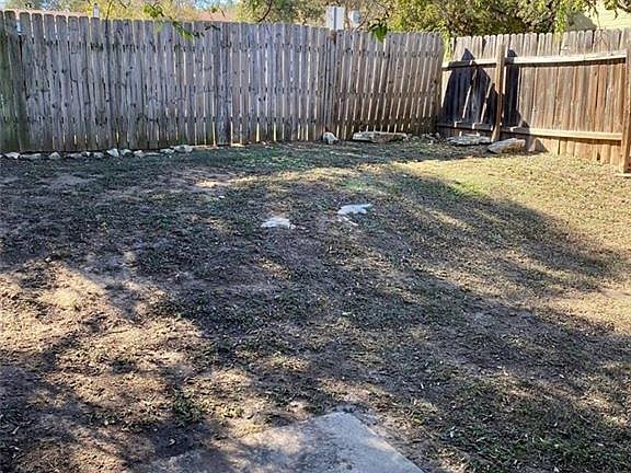 2nd image of 1505 Summer Creek Dr #B