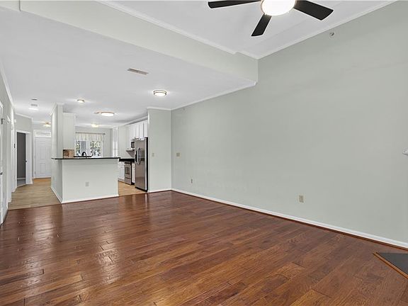 5th image of 2992 Shore Dr Unit 303