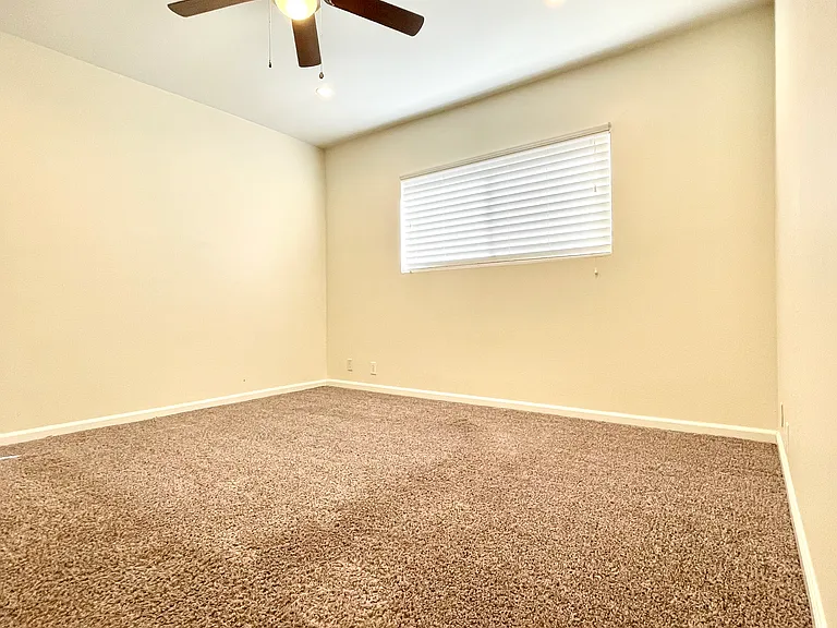 1320 E Bethany Home Rd #36 — Photo 15