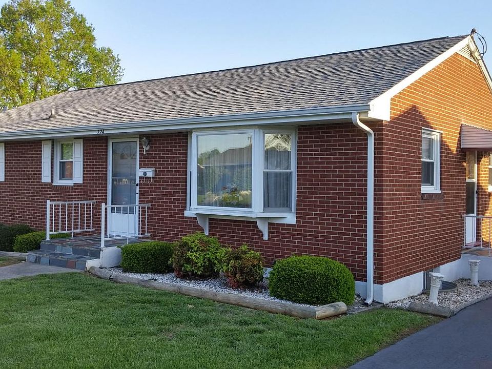 1st image of 224 Oaklawn Ave NE