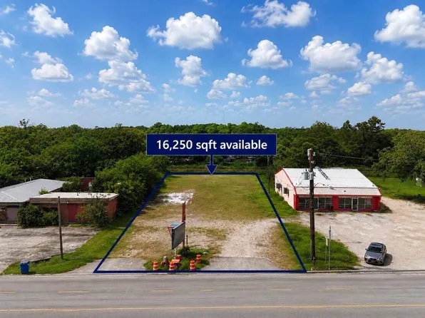 8507 Highway 6, Hitchcock, TX 77563