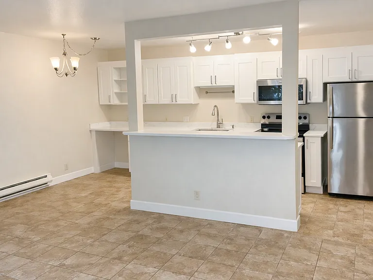 970 100th Ave NE #42 — Photo 1