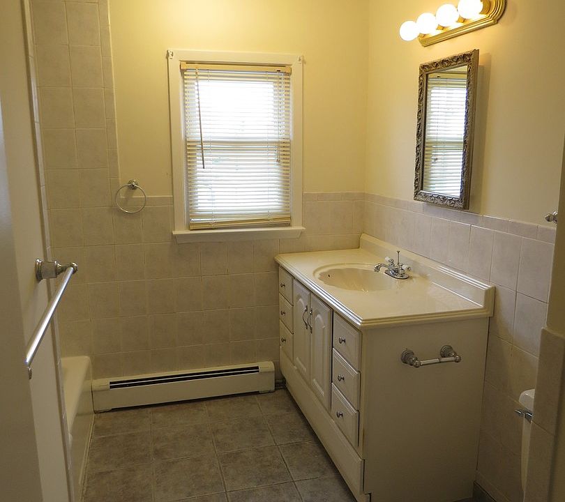 1072 Mclean Avenue Apartment Rentals Wantagh, NY Zillow