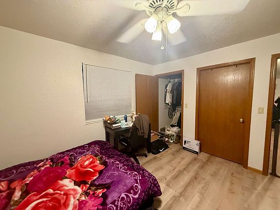 4th image of 5601 Sandpiper Dr #8B