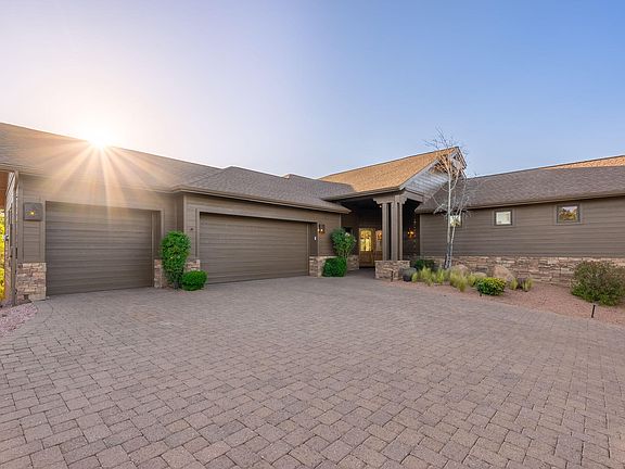 3rd image of 2208 E Filaree Cir
