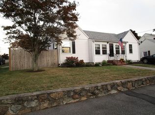 2 Batchelder Ave, Peabody, MA 01960