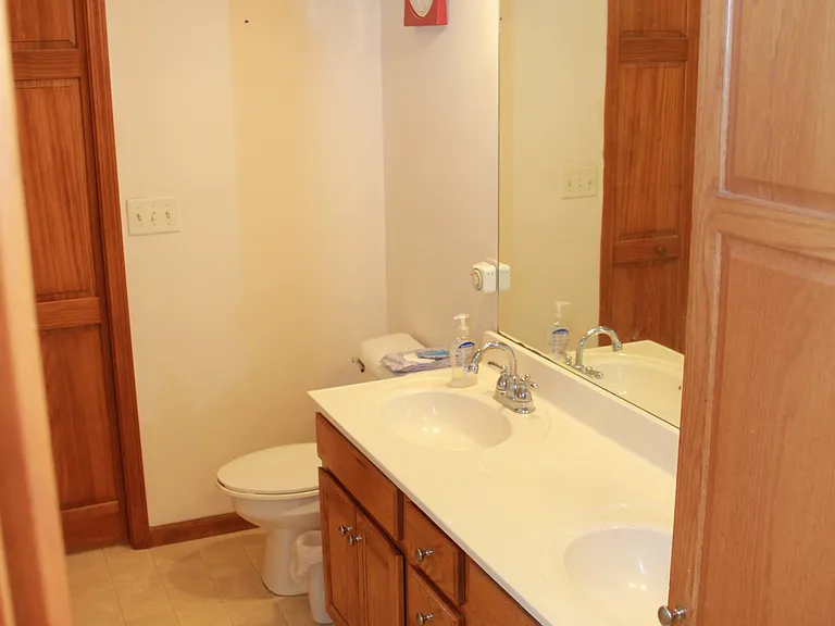 3125 Old Jamestown Rd — Photo 36