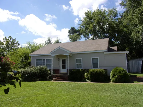 1038 S Perkins Rd, Columbus, MS 39705
