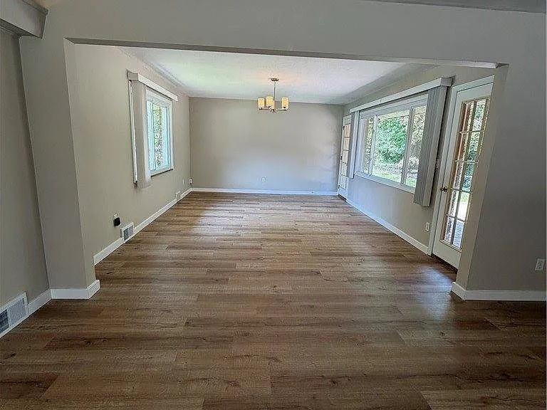2104 Walter Rd — Photo 4
