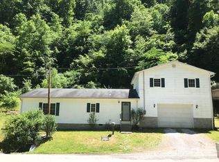 561 Nosben Frk, Belfry, KY 41514
