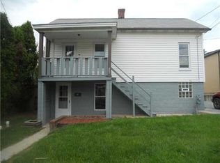 135 Liberty St, Mount Pleasant, PA 15666