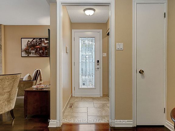 3rd image of 27 Birchview Rd