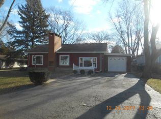 112 W North St, Elwood, IL 60421