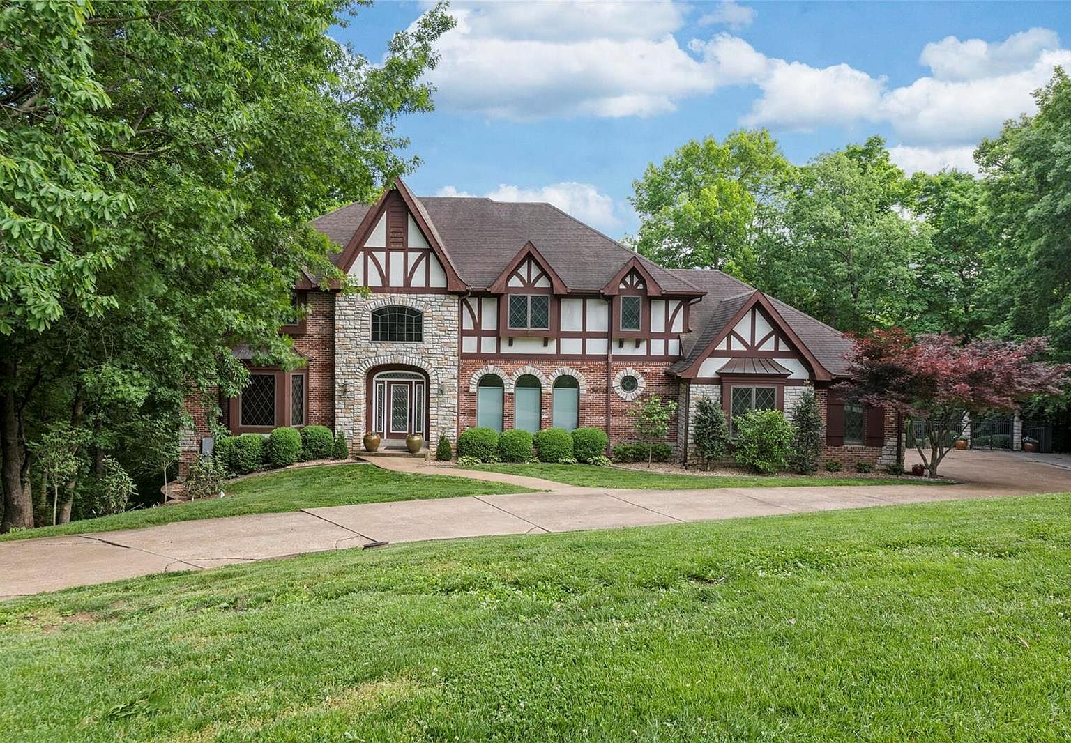 11023 Rambling Oaks Dr, Saint Louis, MO 63128 Zillow