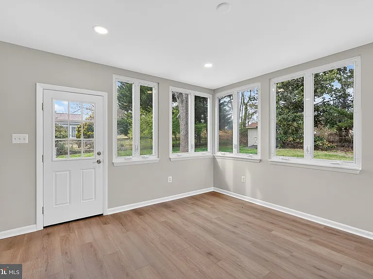 4625 Strathblane Pl — Photo 18