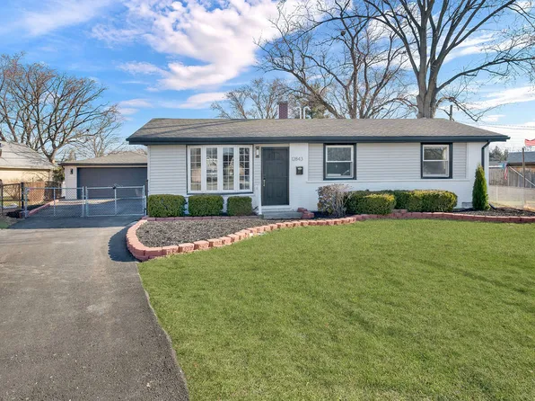 12843 Pleasant Ct, Crestwood, IL 60418