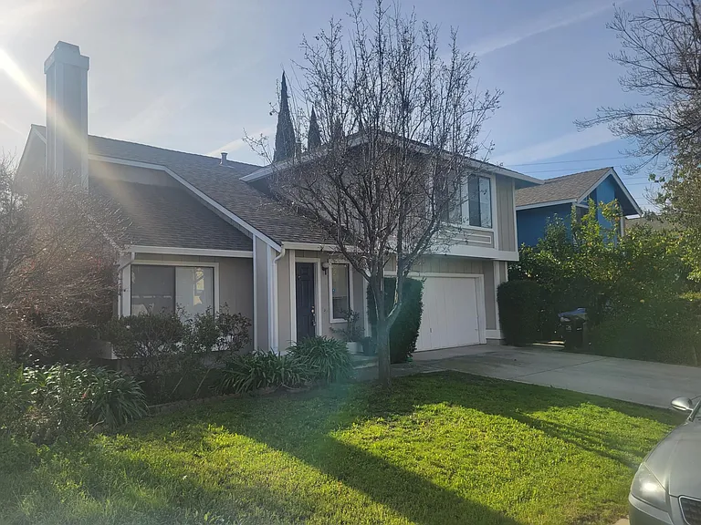 2224 Emerald Hills Cir — Photo 4