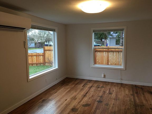 2nd image of 7803 SE Henderson St